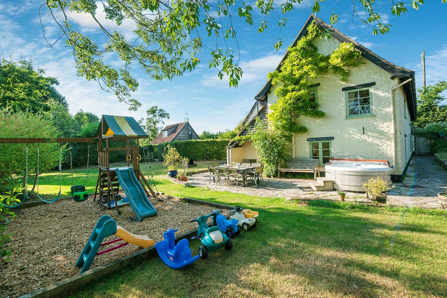 Apple Tree House Somerset Find Tree House Holidays in England